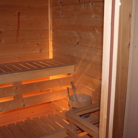 Ferienwohnung "Zur Alten Schule" Neuburxdorf Bilik gambar